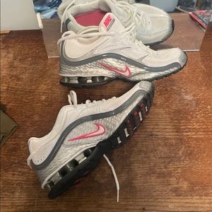 Nike size 8 womens running shoes